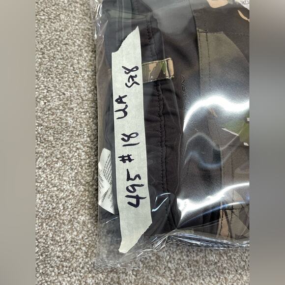 gorpcore Under Armour Storm Forest Camo Hunting Outdoors cargo Pants sz 8 hunter - Picture 7 of 14